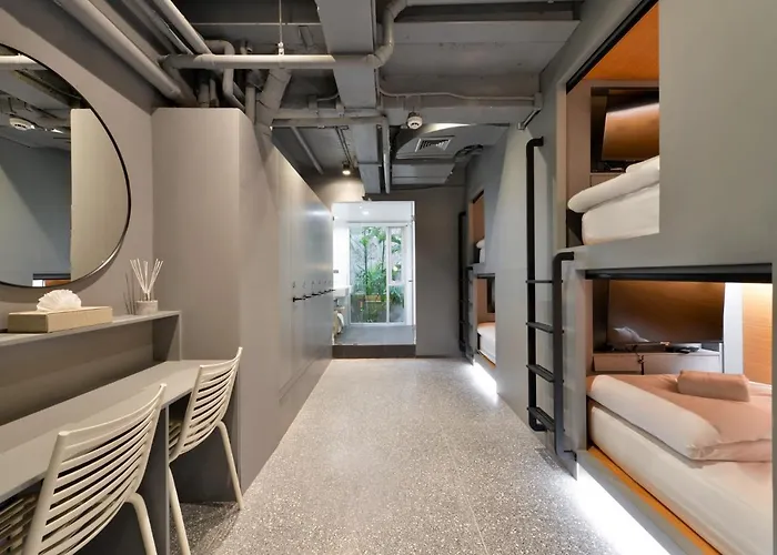Tiang Capsule Albergue Banguecoque