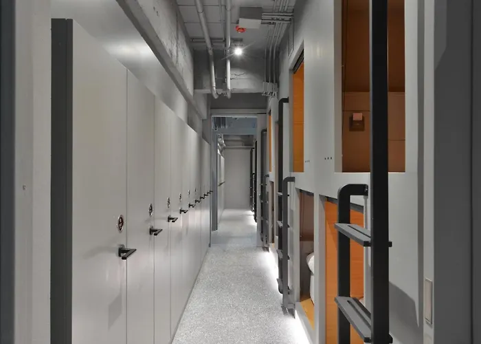 Tiang Capsule Hostel