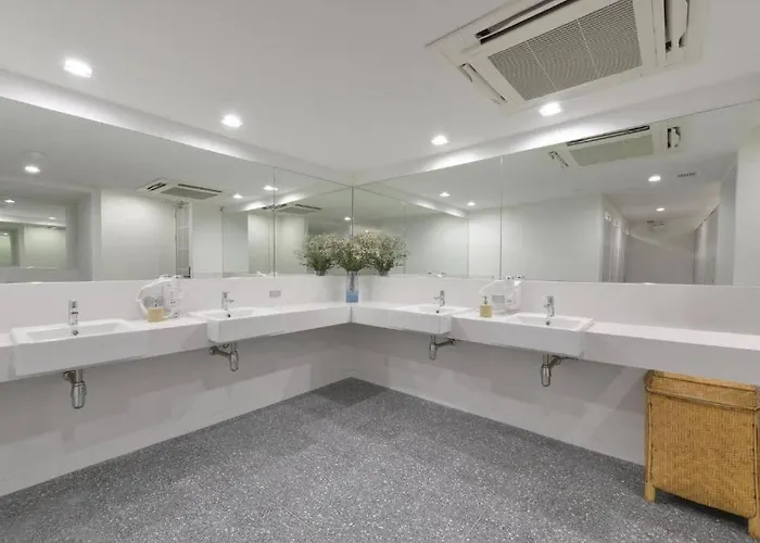 Tiang Capsule Albergue *